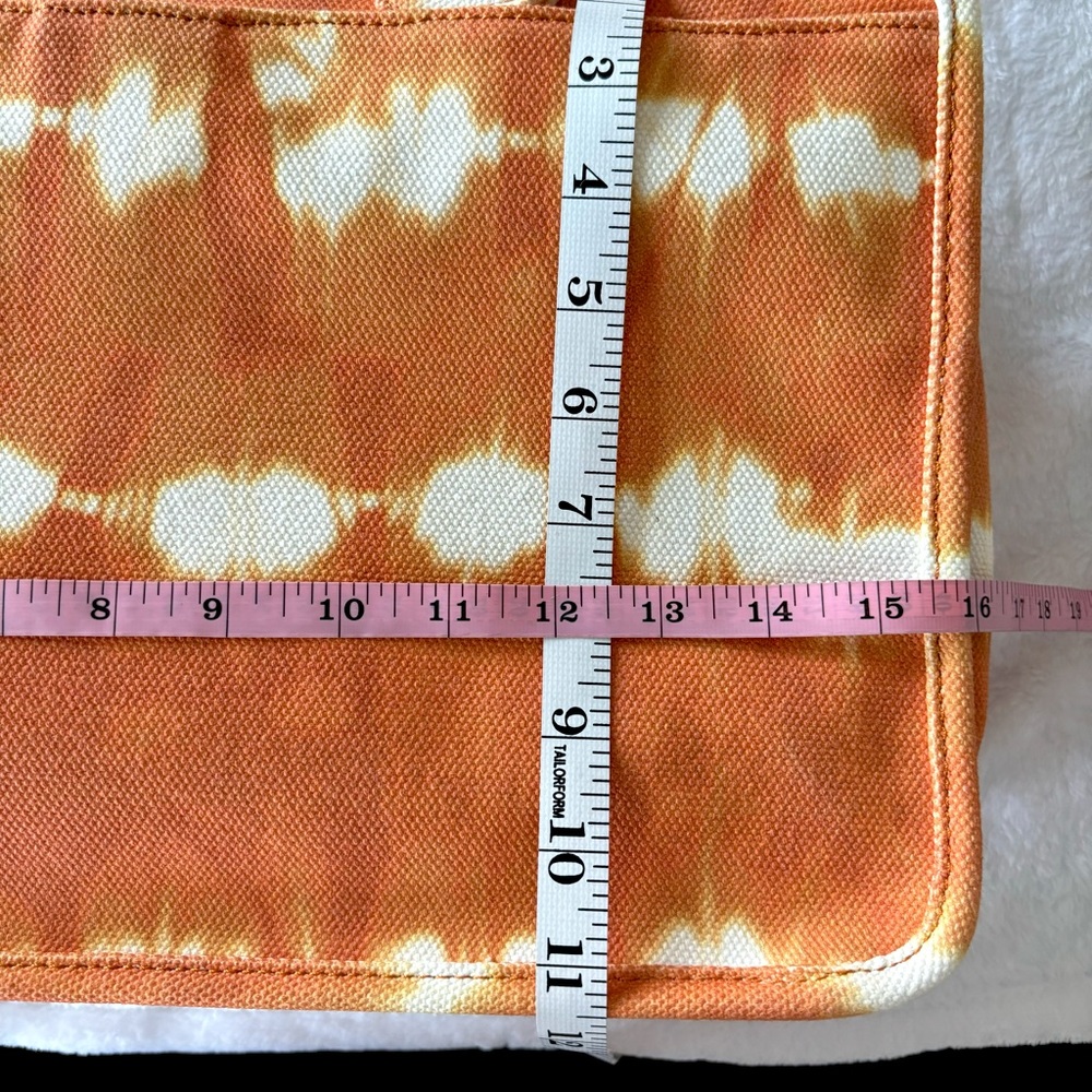 VINCE CAMUTO Orla Large Tie-Dye Canvas Structured Tote Handbag--NWT - Picture 13 of 14